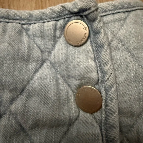 Blank NYC Quilted Denim Mini Skirt Medium Light Wash Wrap Style - Picture 5 of 6